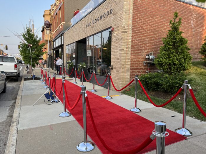 150-199ft of total carpet and/or 18+ stanchions